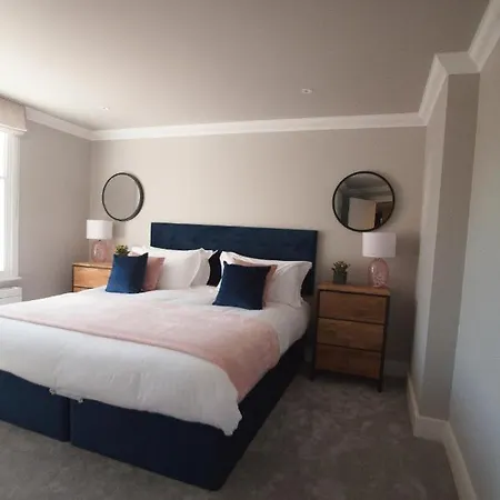 Apartment 10 Bootham House - Luxury Centre With Free Parking For One Car *