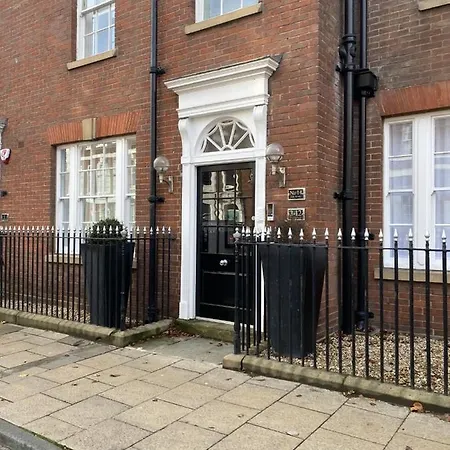10 Bootham House - Luxury Centre With Free Parking For One Car York